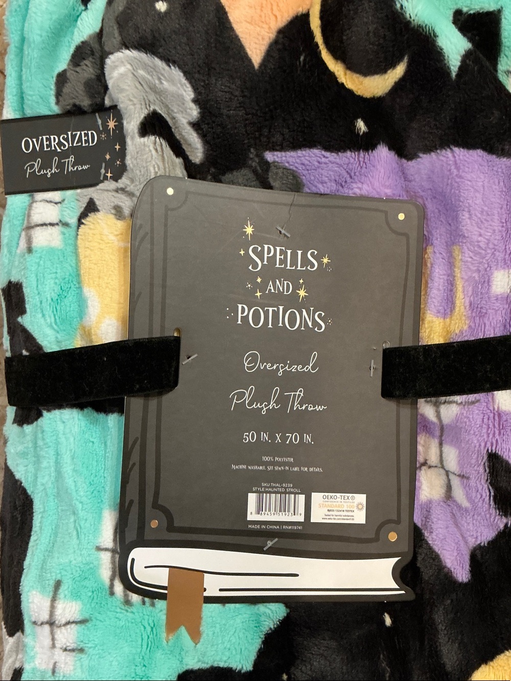Spells and Potions Oversized Plush Throw - Halloween design